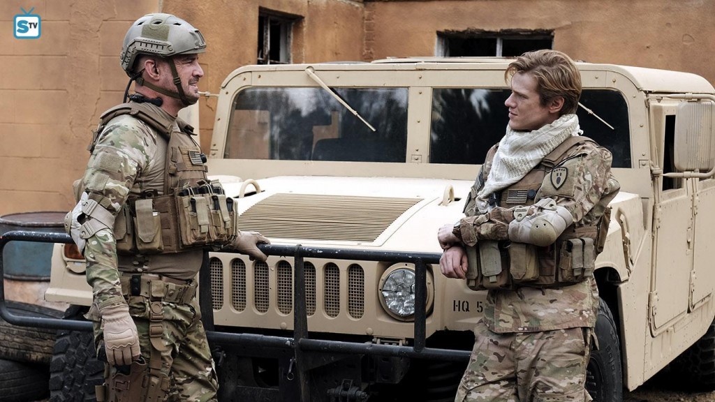Jack (George Eads) et Mac (Lucas Till) se trouvent en Afghanistan et discutent ensemble lors d'un flashback datant de 2011.